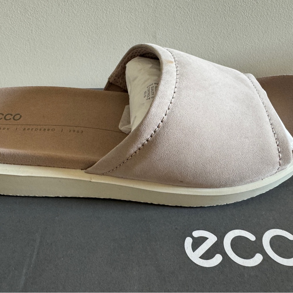 ECCO Women’s gray suede slip-on sandals size 10 eu 41